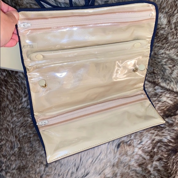 Velvet Vintage Jewelry Wrap - Picture 3 of 5